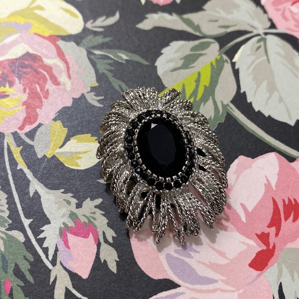 NWOT Silver Tone & Black Brooch!